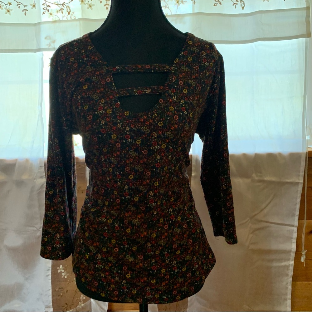 Floral Cutout Long-Sleeve Top - Black Multi